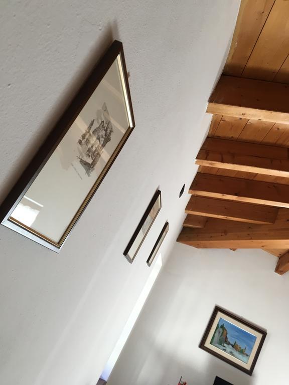 Casella'S Apartments มัลเชซิเน ภายนอก รูปภาพ